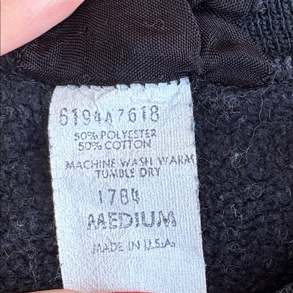 True Vintage Disney Mickey Sweater - Picture 12 of 14